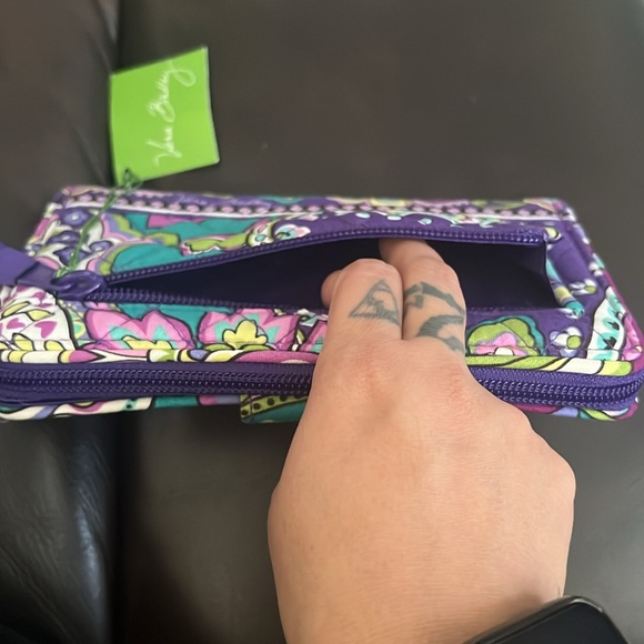 NWT - Vera Bradley Turn Lock Wallet (Retired). - Picture 7 of 10
